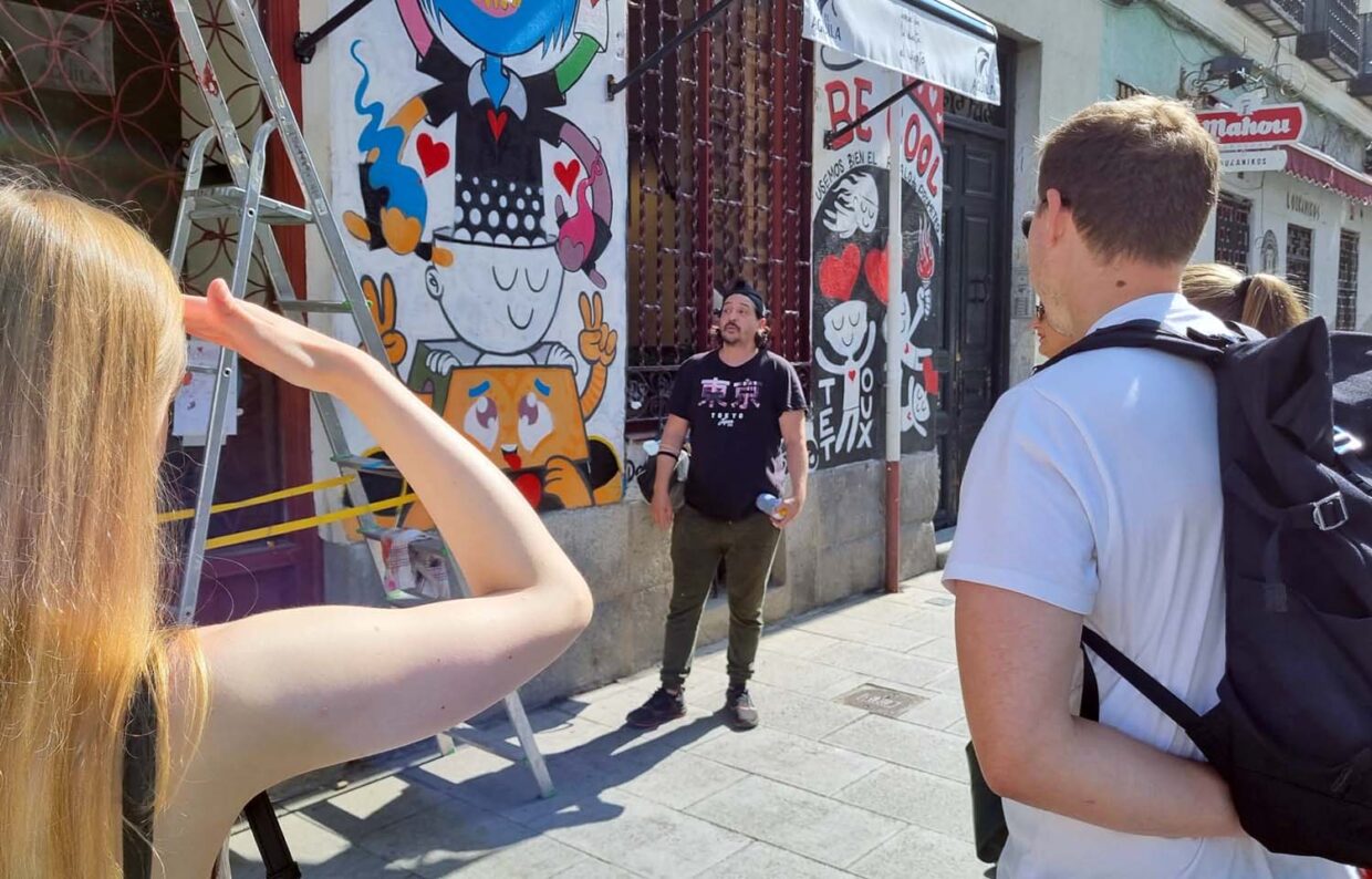 tours originales por madrid de graffiti y arte urbano