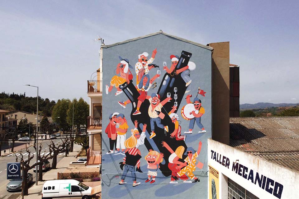 artistas urbanas y grafiteras españolas sobre fachadas