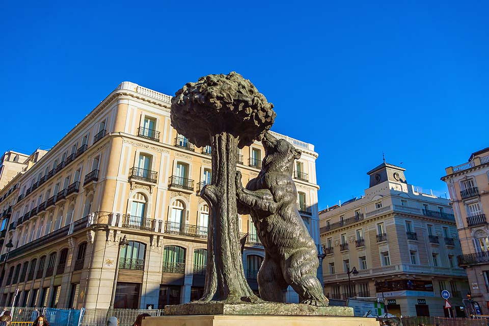 estatua oso y madoño, Puerta del Sol